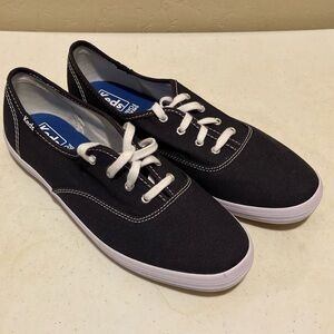 NWT Keds 8.5 Women’s Navy Canvas Classic Keds White Stitching